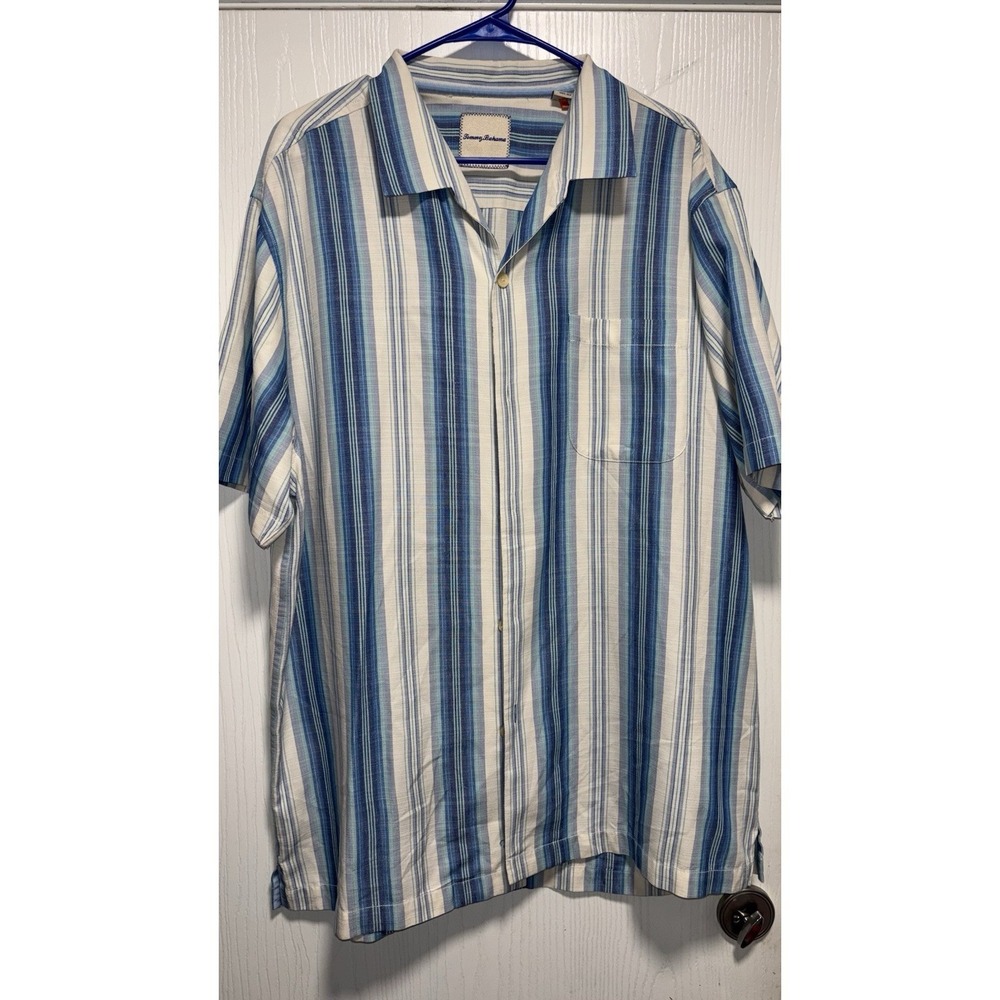 Tommy Bahama Silk Shirt XL Blue White Button Short Sleeve  Beach Vacation Resort